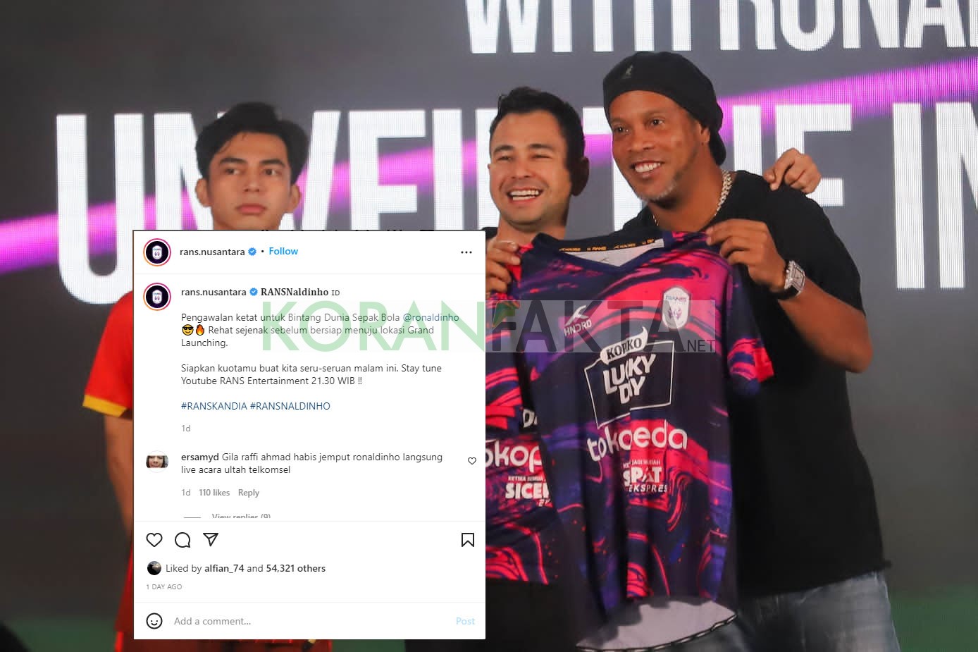 Kedatangan Ronaldinho Sang Legenda Pesepak Bola Brazil Tiba Di Indonesia